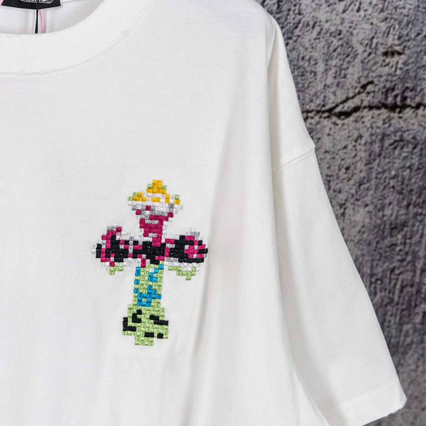 110 CH Chromehearts 26ss New Arrival T ， ，Breathable ， 。 ， ， ， Same Style 。 Classic logo ， ； ， ， 。Classic Versatile ， 、 ， 、 、 。 ， ， ！ ：Black White Size：S—XL